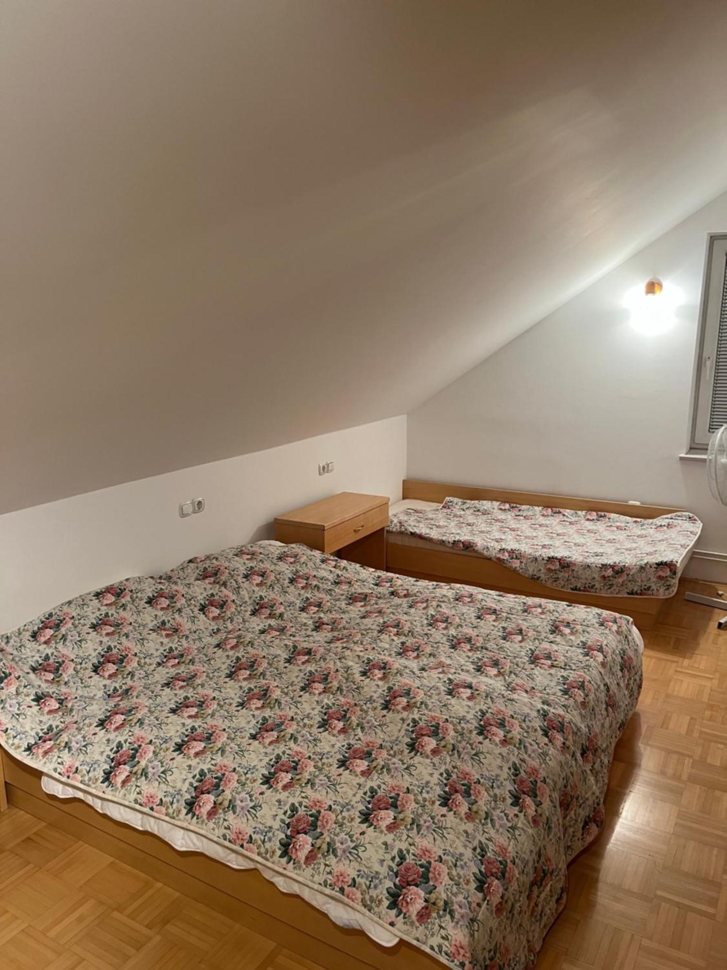 J-Max Apartment เบลด ภายนอก รูปภาพ